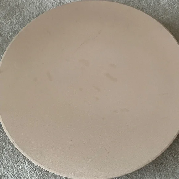 Round Tan pizza stone and Platform - Picture 2 of 4